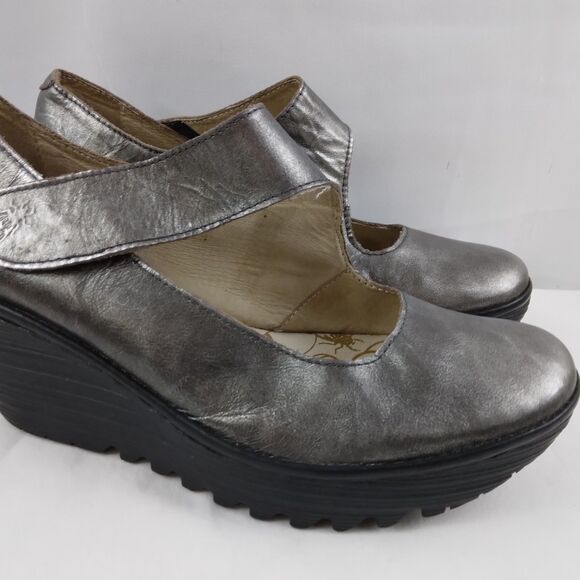 Fly London Gunmetal Gray Pewter Yasi Wedge Mary Jane Style Shoes 40 US 9 9.5 - Picture 3 of 13
